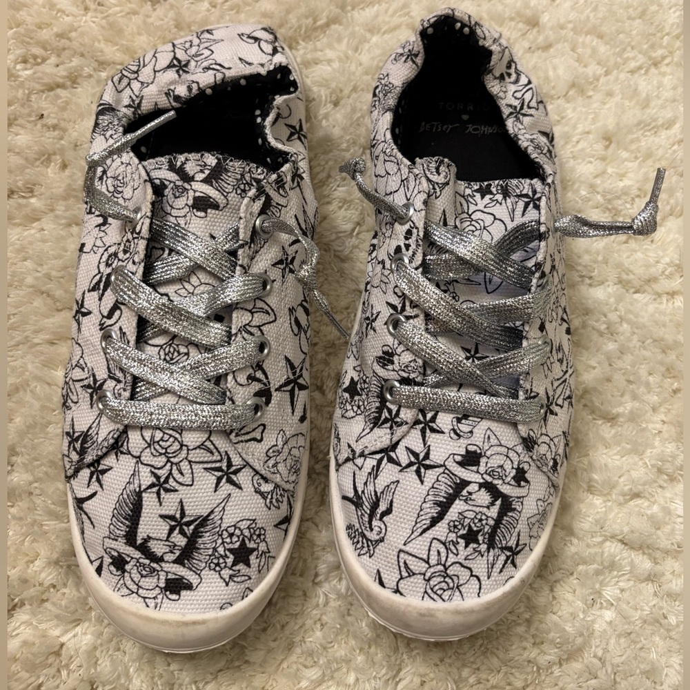 Jetty John White & Black Tattoo Print Sneakers with Silver Laces